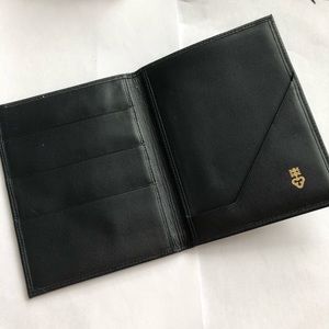 CORUM Watch Documents Folder
6x4.5 inches plus Outer Folder